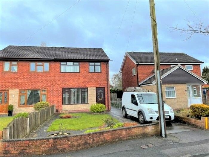 3 Bedroom Semi-Detached House To Rent In Doodstone Avenue, Lostock Hall, Preston, PR5