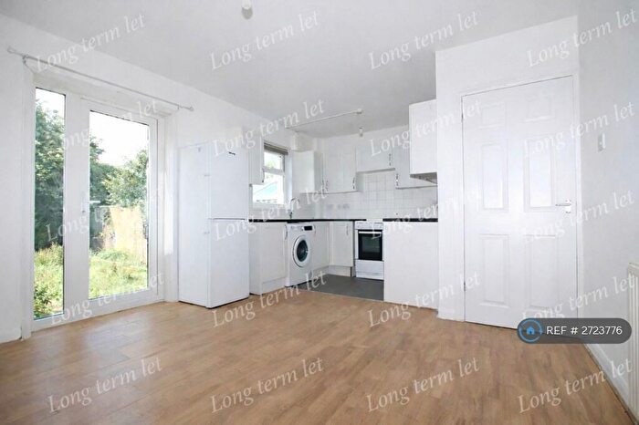3 Bedroom Terraced House To Rent In Booth Road, Chatham, ME4