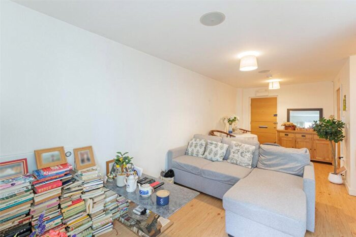 Studio For Sale In Boulevard Drive, Beaufort Park, Colindale, NW9
