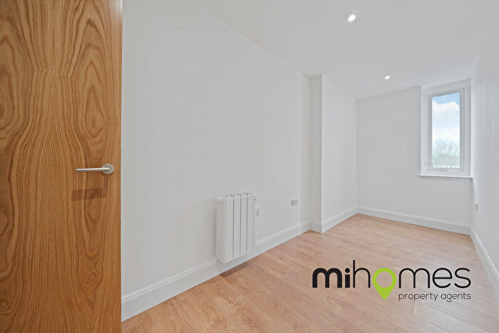 2 Bedroom Apartment To Rent In Kingsway, Finchley, N12