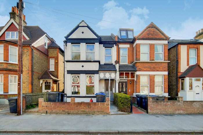 Studio To Rent In Stretton Road, Croydon, Surrey, CR0