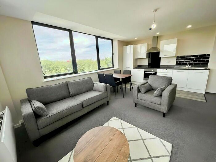 2 Bedroom Apartment To Rent In Balmoral House, Salford, M5
