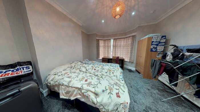 7 Bedroom Semi-Detached House To Rent In Becketts Park Crescent, Headingley, Leeds, LS6