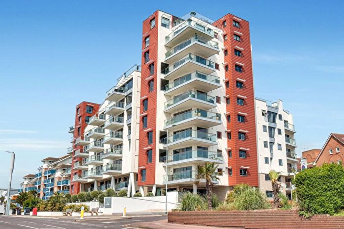 3 Bedroom Apartment For Sale In The Leas, Westcliff-on-Sea, SS0