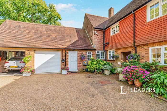 1 Bedroom Flat To Rent In Horsham Road, Rusper, RH12