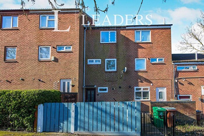 4 Bedroom Terraced House To Rent In Randal Gardens, NG7