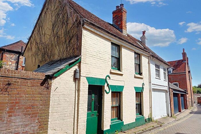 3 Bedroom Semi-Detached House For Sale In Winchester, SO23