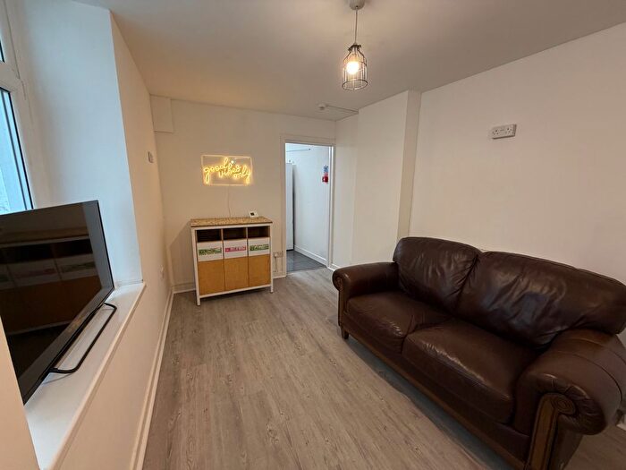 1 Bedroom Flat To Rent In Oystermouth Road, West Glamorgan, SA1