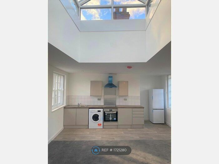 1 Bedroom Flat To Rent In Church Street, Mansfield, NG18