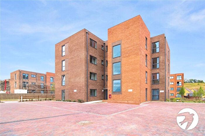 2 Bedroom Flat To Rent In Castle Hill Drive, Ebbsfleet Valley, Swanscombe, Kent, DA10