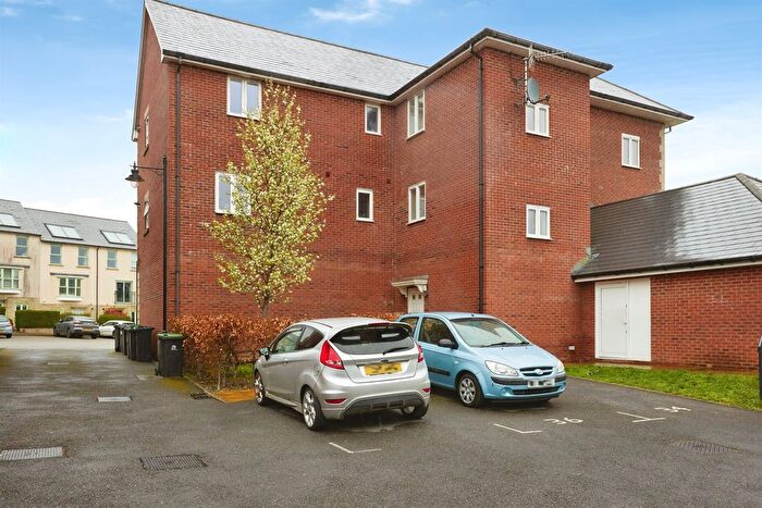 2 Bedroom Flat For Sale In Mampitts Lane, Shaftesbury, SP7