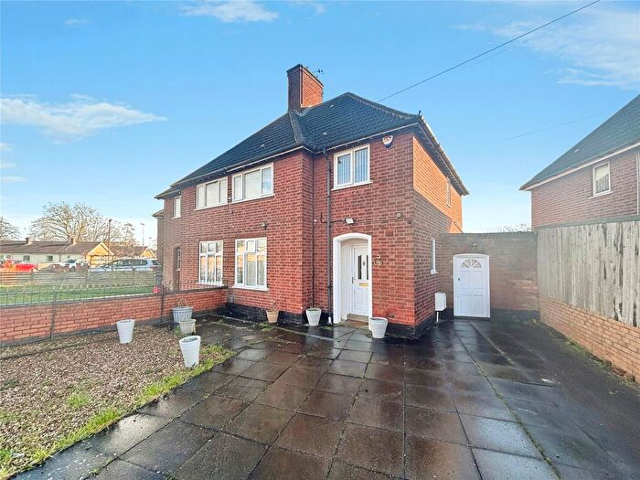 3 Bedroom Semi-Detached House To Rent In Bainbridge Road, Leicester, Leicestershire, LE3