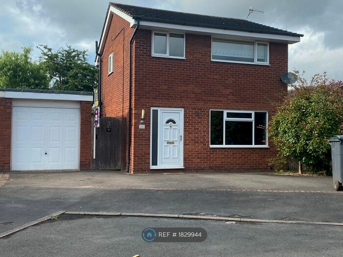 3 Bedroom Detached House To Rent In Biscay Grove, Stoke-On-Trent, ST4