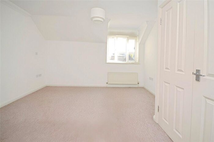 2 Bedroom Apartment To Rent In Oriel House, - London Road, Romford, RM7