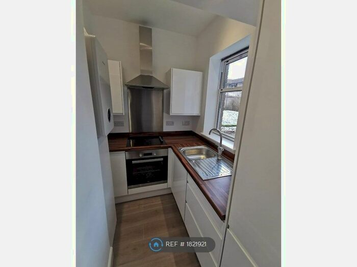 2 Bedroom Flat To Rent In Clepington Road, Dundee, DD3