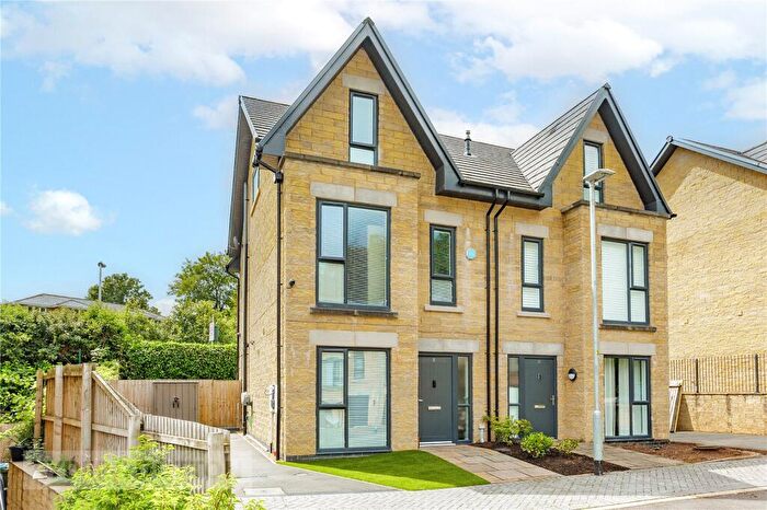 5 Bedroom Semi-Detached House For Sale In Old Mill Drive, Mossley, OL5