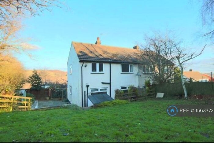 3 Bedroom Semi-Detached House To Rent In Hucknall Crescent, Gedling, Nottingham, NG4