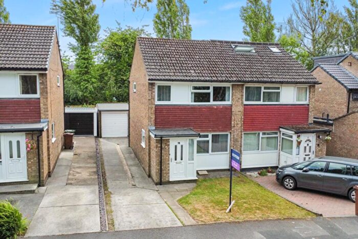 3 Bedroom Semi-Detached House To Rent In Turnberry Drive, Alwoodley, Leeds, LS17