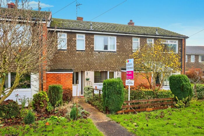3 Bedroom Terraced House For Sale In Cringleway, Great Ponton, Grantham, NG33