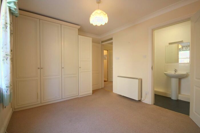 2 Bedroom Flat To Rent In Church Square Mansions, Harrogate, HG1