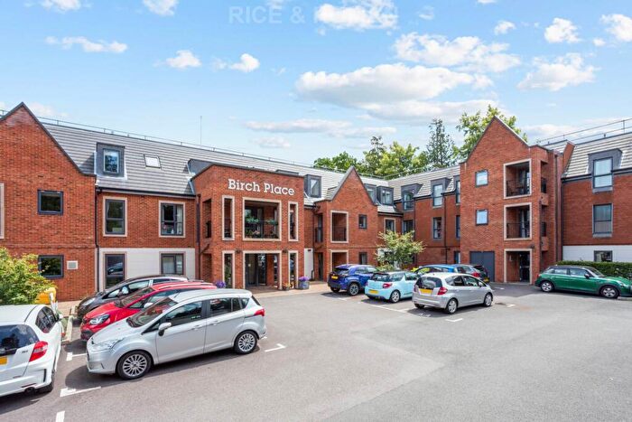 1 Bedroom Retirement Property For Sale In Birch Place, Crowthorne, RG45