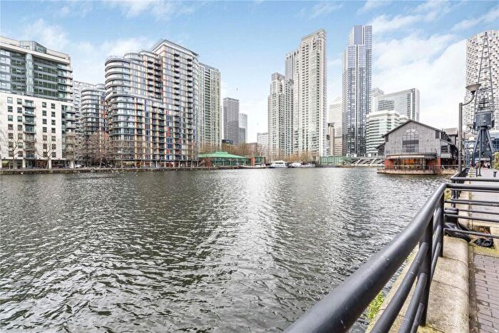 1 Bedroom Flat For Sale In Crossharbour Plaza, Canary Wharf, E14