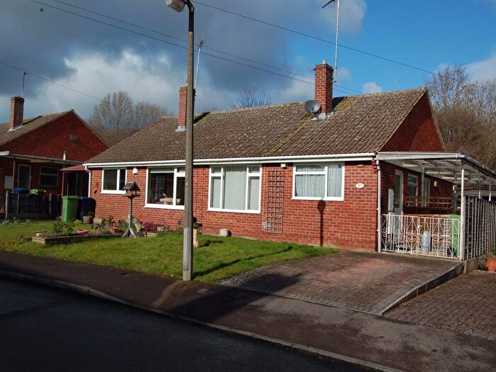 2 Bedroom Bungalow To Rent In Brookfield Lane, Churchdown, Gloucester, GL3