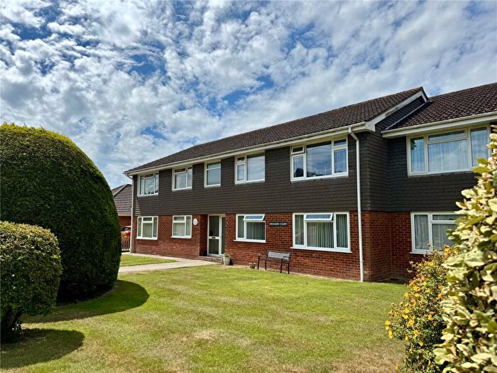 2 Bedroom Apartment For Sale In Herbert Road, New Milton, Hampshire, BH25