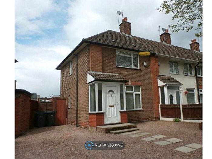 3 Bedroom Semi Detached House To Rent In Hilderstone Road, Birmingham, B25