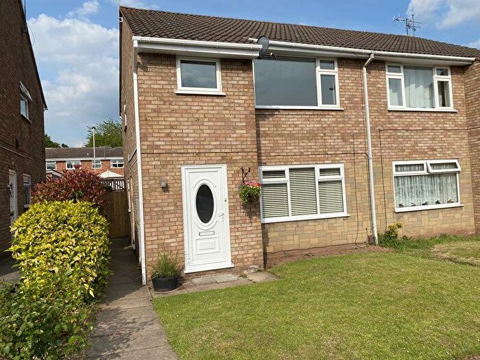 1 Bedroom Flat To Rent In Grant Close, Kingswinford, DY6