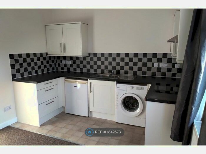 1 Bedroom Flat To Rent In St. Pauls Road, Cheltenham, GL50