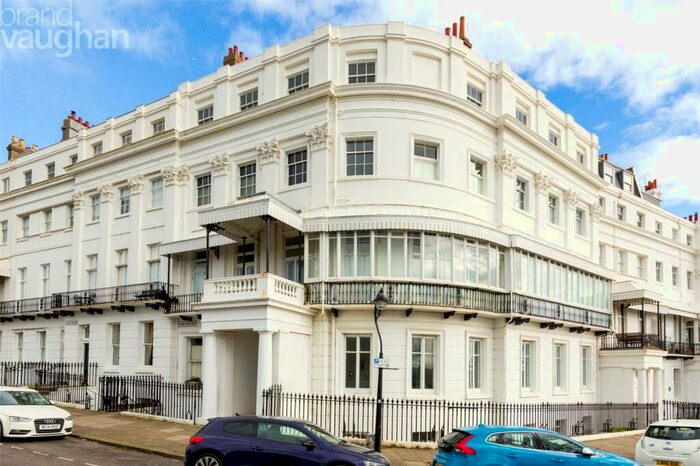 2 Bedroom Flat To Rent In Lewes Crescent, Brighton, East Sussex, BN2
