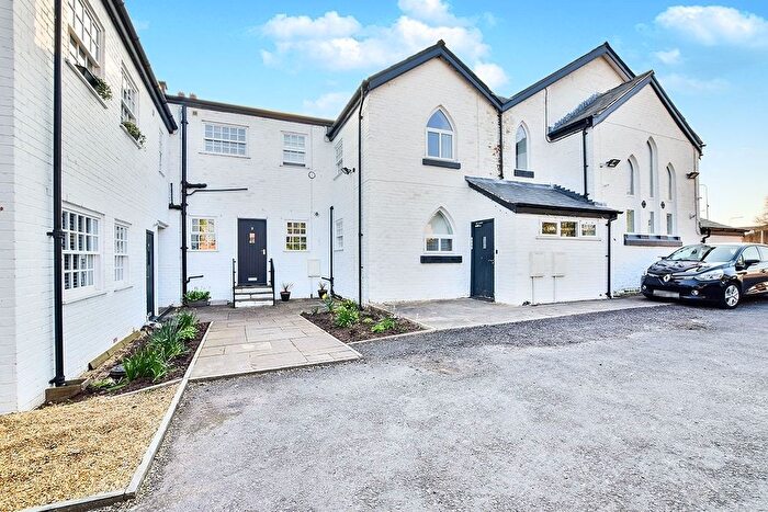 2 Bedroom Flat To Rent In Spath Lane, Handforth, Wilmslow, Cheshire, SK9