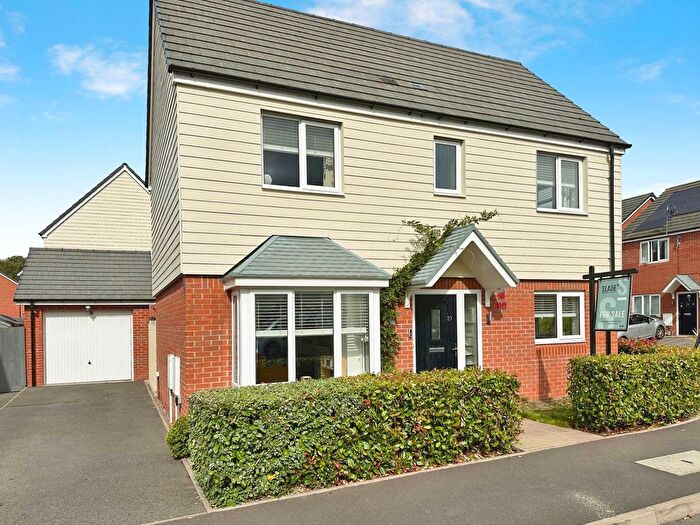 3 Bedroom Detached House For Sale In Danesmore Gardens, Wednesfield, Wolverhampton, WV11