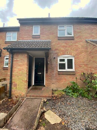 3 Bedroom Terraced House To Rent In Craddock Road, Canterbury, CT1