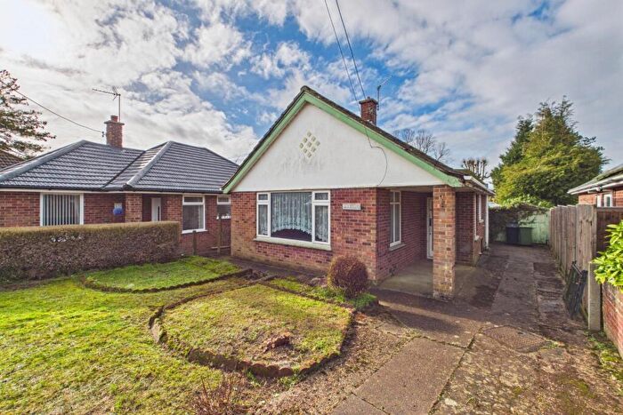 2 Bedroom Detached Bungalow For Sale In Priory Park, Thetford, IP24