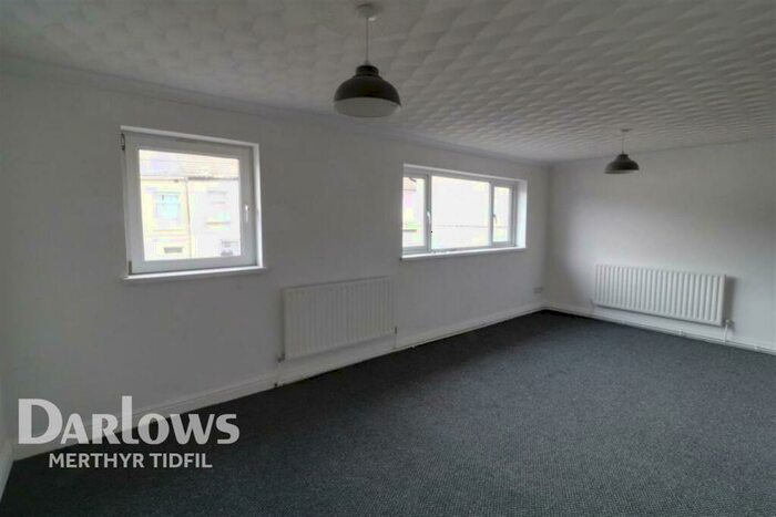 2 Bedroom Flat To Rent In Cwrt Bethel, Pontypridd, CF37