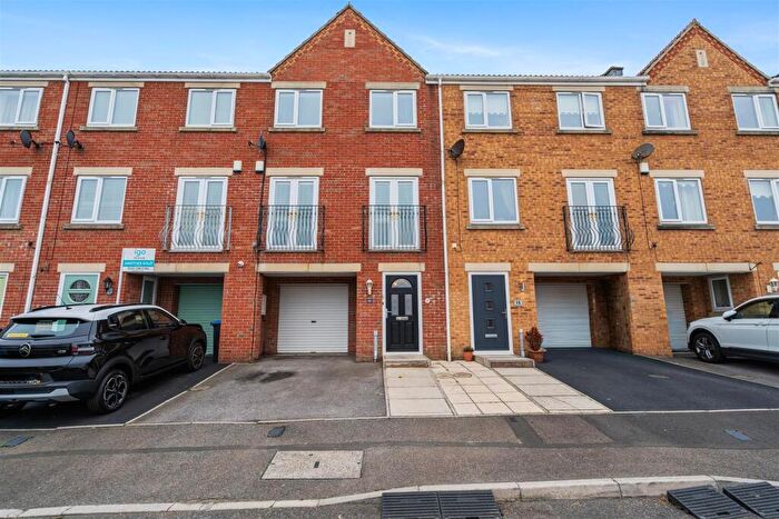 3 Bedroom Town House For Sale In Ashwood Meadows, Horden, Peterlee, SR8