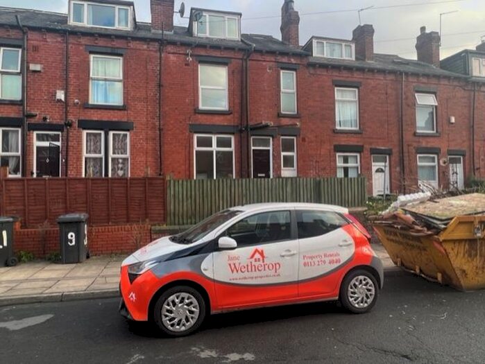 2 Bedroom Terraced House To Rent In Trentham Grove, Beeston, Leeds, LS11