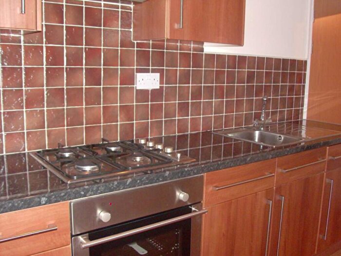 2 Bedroom Flat To Rent In Russell Street, Roath, Cardiff, CF24