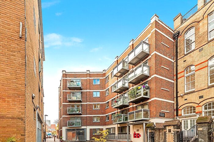 2 Bedroom Flat For Sale In Hoxton Square, Shoreditch, N1