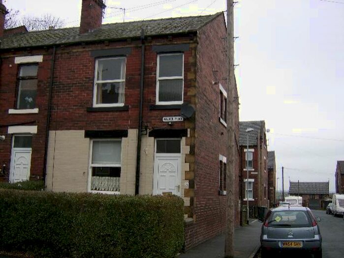 1 Bedroom Terraced House To Rent In Walker Place, Churwell, Morley, Leeds, LS27
