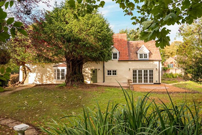 3 Bedroom Detached House For Sale In High Street, Thurleigh, MK44