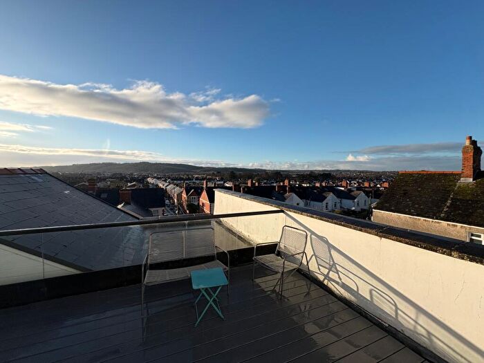 2 Bedroom Apartment To Rent In Pencisely Road, Llandaff, Cardiff, CF5