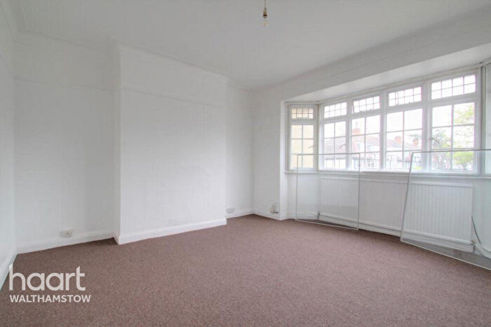 2 Bedroom Maisonette To Rent In Forest Road, London, E17