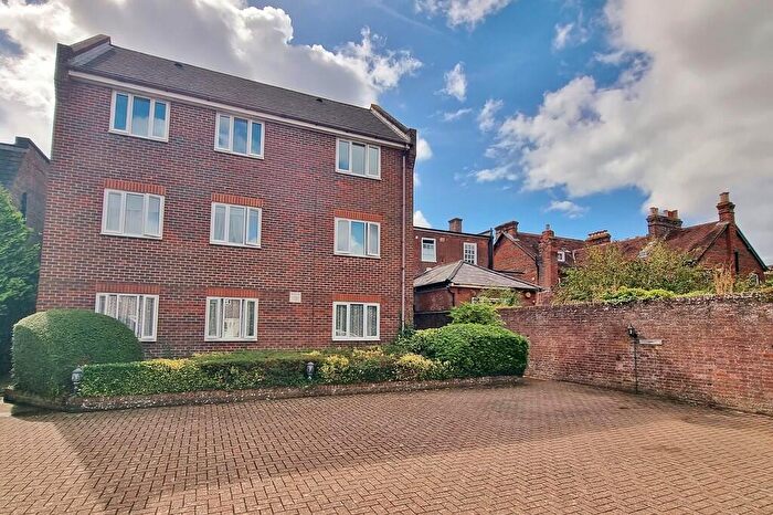 2 Bedroom Apartment For Sale In Empire Court, East Street, Havant, PO9