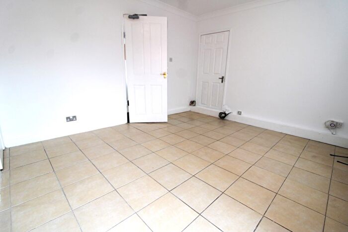 2 Bedroom Semi-Detached House To Rent In Olive Road, W5