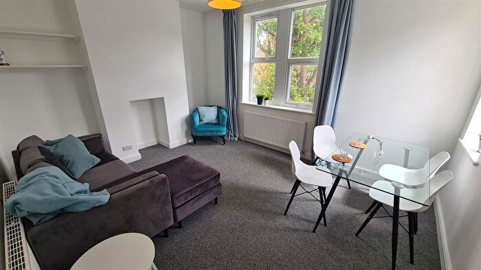 2 Bedroom Flat To Rent In Burton Road, West Didsbury, Didsbury, Manchester, M20