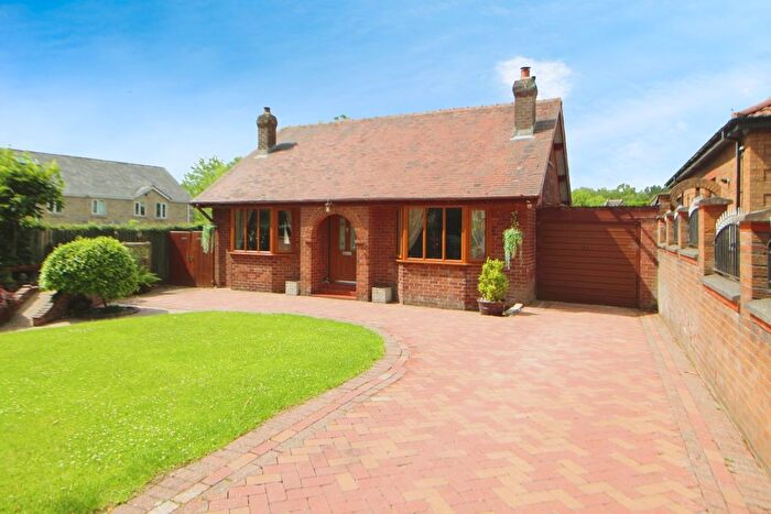 3 Bedroom Bungalow For Sale In Green Lane, Hollingworth, Hyde, Greater Manchester, SK14