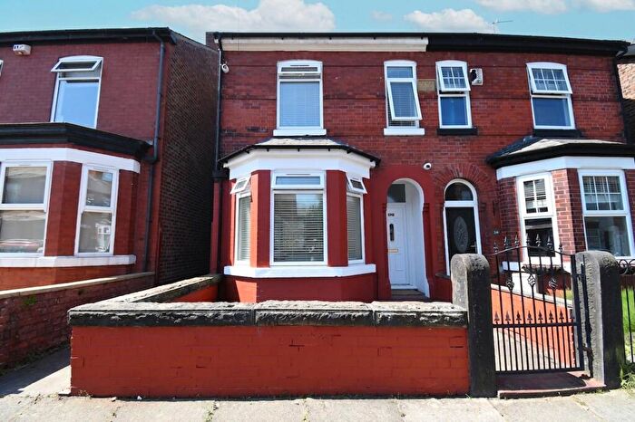 3 Bedroom Semi-Detached House For Sale In Alexandra Road, Eccles, M30